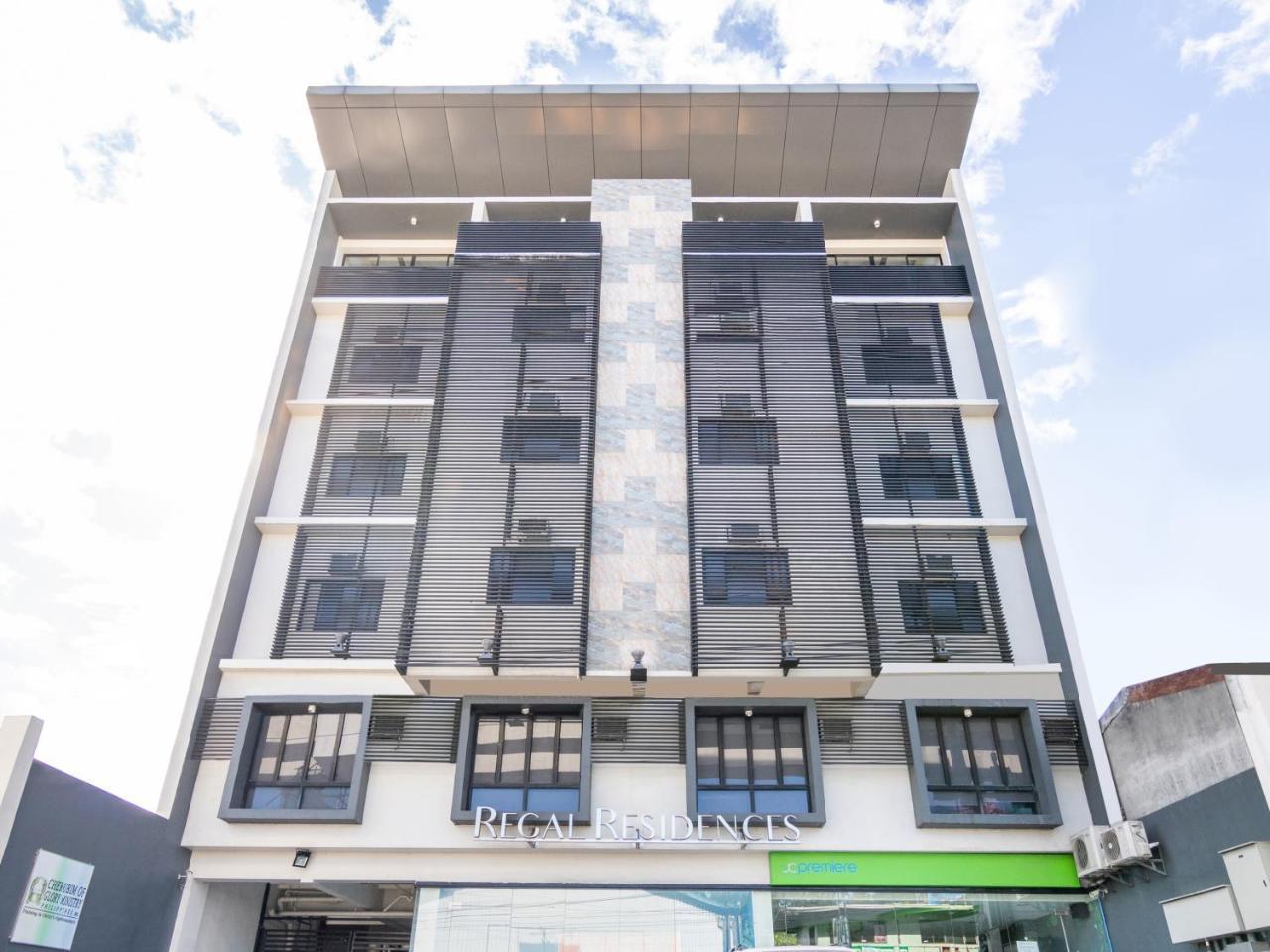Oyo 136 Regal Residences Quezon City Exterior photo